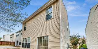Single-family home in Kennesaw, GA near KSU, Town Center and Woodstock. Gallery 43