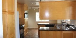 Very Desirable Single Level Home In UTC Has Panoramic Canyon Views Of Mount Soledad Gallery 14