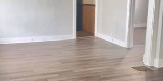 2 Bedroom Home, Fenced in Backyard + Garage! Available Now! Gallery 3