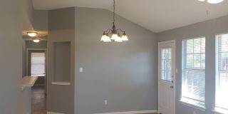 2221 Creekside Ln Gallery 1