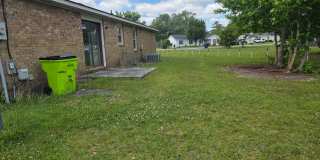 4 Bedroom house with bonus room and large yard. Gallery 4