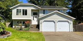 SILVERDALE - 4BED 3 BATH HOME HEART OF SILVERDALE Gallery 1