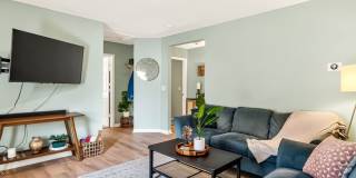 Walk to Downtown Wake Forest!! Gallery 5