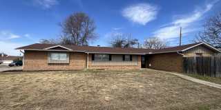 7812 S Country Club Dr Gallery 1