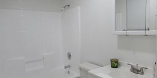 2-bed, 2-bath Condo in San Diego's Linda Vista/Fashion Valley Area. Gallery 20