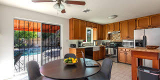 Cool Central Pool Home Gallery 10