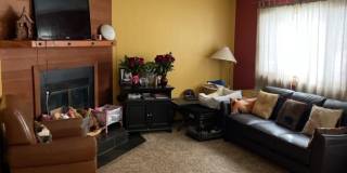 Woodworks Townhomes--Large 2 Bedroom/2Bath Unit on the Bus Route Gallery 1