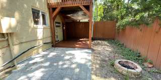 Sweet Spot in Carrboro! Inviting, updated 3br 2ba condo...Walk to Weaver St. & minutes to UNC Sweet Spot in Carrboro! Inviting, updated 3br 2ba condo...Walk to Weaver St. & minutes to UNC Gallery 30