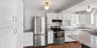 4 Bedroom House in Appleton Gallery 1