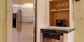 Furnished Cozy Bungalow Style Condo in Capitol Hill Gallery 8