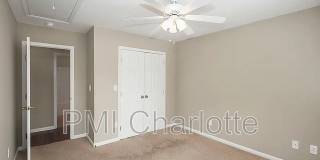 Room in 3 Bedroom Home at Ridge Ave Gallery 4