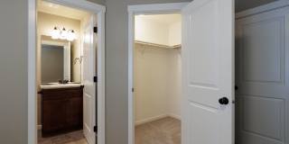 Garage, Backyard, 3 Bedroom - Now Leasing Gallery 21