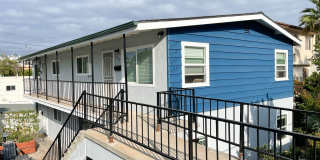 Remodeled 2-bedroom, 1 bathroom apartment blocks from the sand in Encinitas! Gallery 1