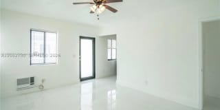 7935 Crespi Blvd Gallery 3