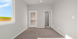 Luxury Townhome with Stunning Mountain Views | 4 Bed | 3.5 Bath Gallery 29