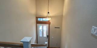 Long-Term Lease: The Ponderosa Meadows Townhouse Gallery 3