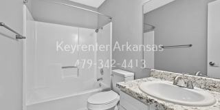 Cozy 2 Bedroom Duplex with Fireplace & Spacious Backyard! Gallery 18