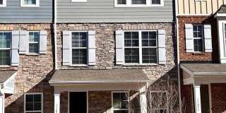 Room in 4 Bedroom Townhome at Lawyers Rd Gallery 32