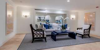 250 Bradley Place Gallery 24