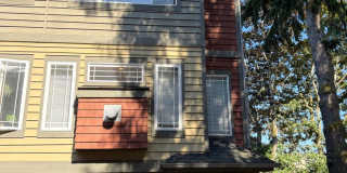 3 bed / 1.5 bath townhouse in Greenwood/ North Seattle! Gallery 1