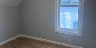 Remodeled 4 Bedroom 1 Bathroom Home Gallery 24