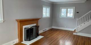 Charming Dutch Colonial Style Heritage Hill Home Gallery 4
