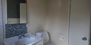 Adorable 2 bed 1 bath Gallery 18