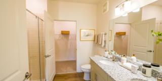 Classic City Flats | Luxury Apartments Gallery 11