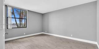 109 Lake Emerald Dr Gallery 20