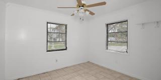 325 NW Rebecca Avenue Gallery 18