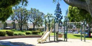 Spacious End-Unit 2 Bed, 2 Bath with Den For Lease in Irvine Gallery 21