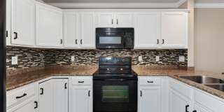 Pet Friendly Two Bedroom! Gallery 20