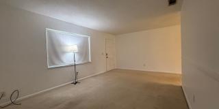 Charming 2 bedroom 1.5 bathroom home Gallery 18