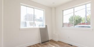 1431 BROWN Street Gallery 4