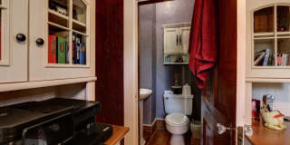 Bungalow in Desirable Highlands! Location Matters! Gallery 9