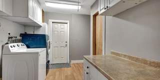1402 Cormorant Road Gallery 24