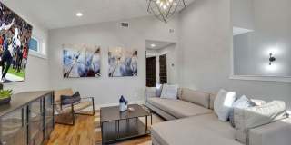 Gorgeous FULLY FURNISHED Home Just Off Charlotte Ave. Gallery 47