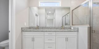 4-bedroom 3 Bathroom Rental w/ In-Law Suite Gallery 6