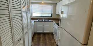 Cozy 3 bed 2.5 Bath Townhome Gallery 4