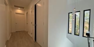 Five Bedroom/Four Bathroom Luxury House in Koreatown Gallery 11