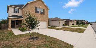 Charming 3 Bed 2.5 Bath Home in Tierra Buena with Community Amenities! Gallery 1