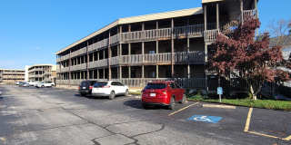313 Lake Place Condo Drive Gallery 1