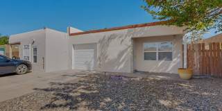 Close in West Side 2 bedroom 1.75/ba 1/cg Gallery 1