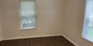 Adorable 1BR Home with Office/Den Adorable 1BR Home with Office/Den Gallery 10