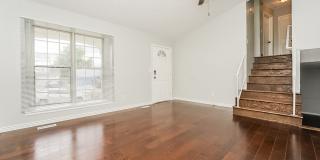 2 WEEKS FREE RENT PLUS  FREE iPad or 55” TV if moved in by 4/30! Comfortable 3bd/1ba Home Close to Trails, Shopping, and Easy Commutes Gallery 5