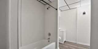 2 bedroom 1.5 bath rowhome for rent in Baltimore Gallery 23