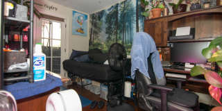 4 Bedroom 2 Bathroom Renovated Duplex Available in Charming Brownstone Gallery 9