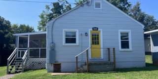 2 BR Belmont Area Cottage  Heart of Downtown Gallery 1