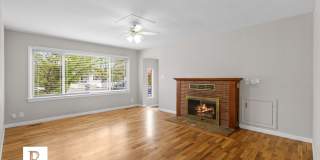 3 Bedroom / 2 Bath - Ranch Style Home West Medford / Huge Back Yard! Gallery 8