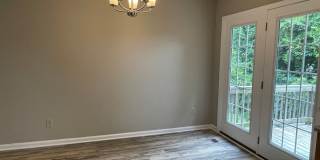 SW Updated Home - Wood Laminate Flooring, Front Porch & Deck! SW Updated Home - Wood Laminate Flooring, Front Porch & Deck! Gallery 9